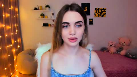 Tessa online show from February 1, 2025, 7:02 pm