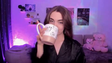 Tessa online show from January 8, 2026, 9:39 pm