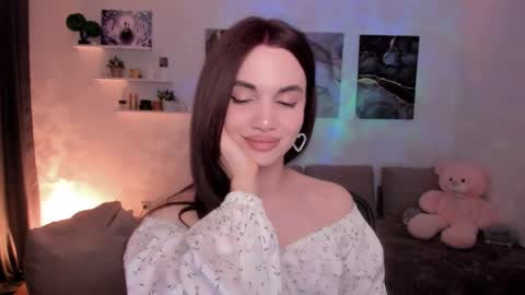 Tessa online show from May 9, 2026, 9:53 pm