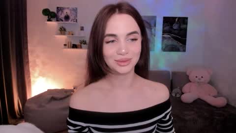 Tessa online show from May 27, 2026, 3:25 am