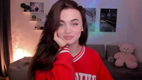 Tessa online show from May 29, 2026, 4:32 am