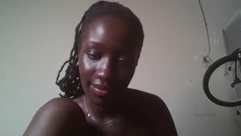 mellisagal online show from February 27, 2026, 1:22 pm