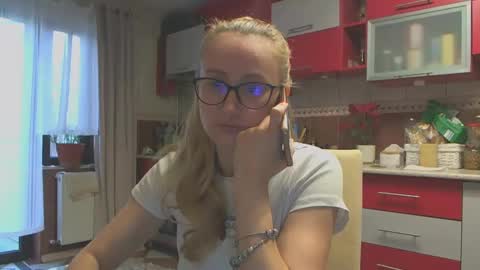 Melly online show from February 13, 2025, 7:35 am