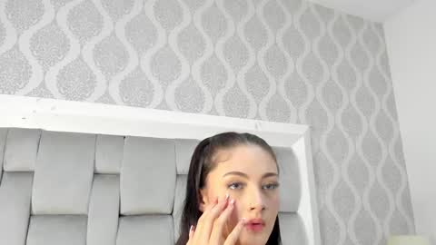 Snapshot of meloddy_parker chatting on February 13, 2025, 11:39 am meloddy_parker online show from February 13, 2025, 11:39 am
