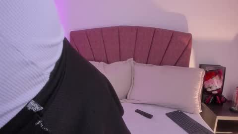  Leslie  online show from January 8, 2026, 11:23 am