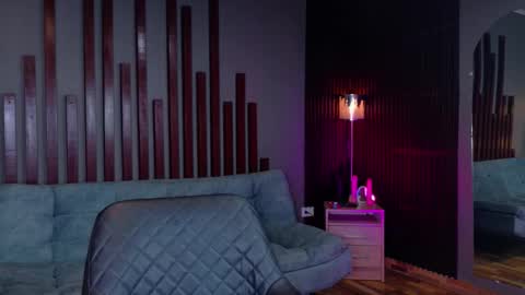 melody_cute10 online show from March 6, 2026, 2:02 pm