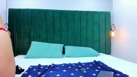 melody_kener online show from November 26, 2025, 8:54 pm