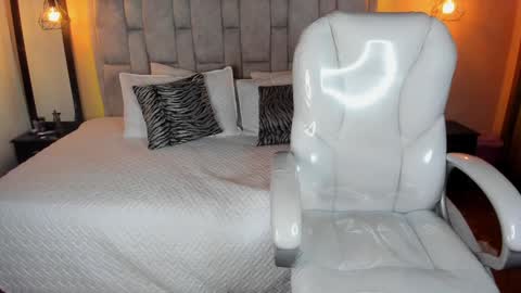 Melody online show from February 4, 2025, 6:25 am