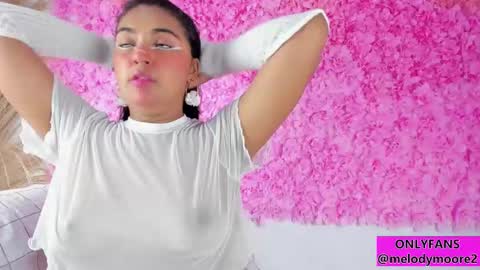 Melody online show from November 9, 2025, 10:19 pm