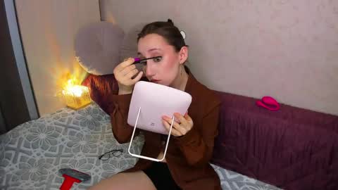 Snapshot of melodyoflovee chatting on May 11, 2026, 11:46 pm Kaylie online show from May 11, 2026, 11:46 pm