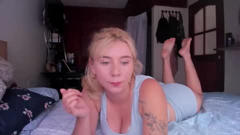 Snapshot of melodypetitex chatting on September 20, 2025, 6:31 pm sophia online show from September 20, 2025, 6:31 pm