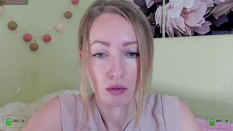 Melody My schedule this week  Wednesday Thursday Sunday online show from December 4, 2024, 3:43 pm