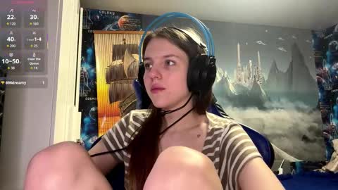 Snapshot of melonygriffen chatting on February 26, 2026, 3:00 pm Hi Im Aria 18 years old online show from February 26, 2026, 3:00 pm