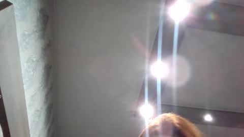 MelyShine online show from January 13, 2026, 2:22 pm