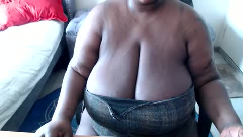 bigboobsass online show from January 18, 2026, 8:51 am