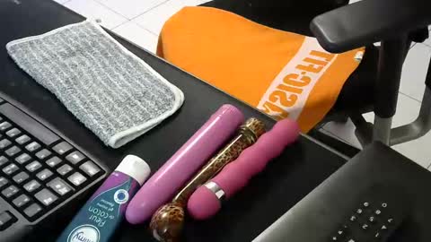 Snapshot of mentosgum chatting on March 21, 2026, 9:40 pm mentosgum online show from March 21, 2026, 9:40 pm