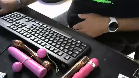 Snapshot of mentosgum chatting on April 15, 2026, 7:58 pm mentosgum online show from April 15, 2026, 7:58 pm