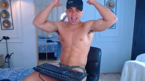 Snapshot of menxtop chatting on February 8, 2026, 2:09 pm Tony and David online show from February 8, 2026, 2:09 pm