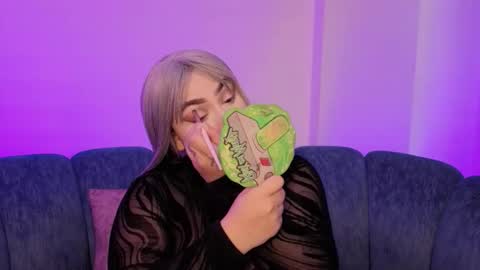 Snapshot of meow_boo chatting on February 16, 2026, 9:11 pm Aruz online show from February 16, 2026, 9:11 pm