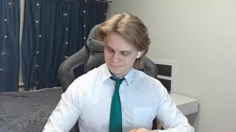 Mickey online show from December 24, 2024, 5:13 pm