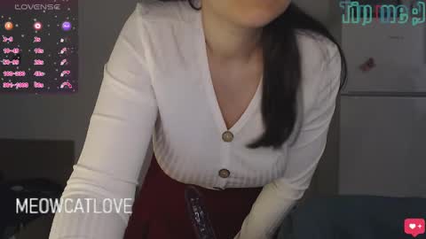 meowcatlove online show from January 9, 2025, 8:44 pm