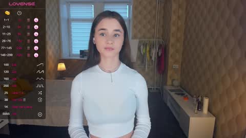 Snapshot of meoww_meows chatting on November 12, 2025, 11:10 am Julie online show from November 12, 2025, 11:10 am