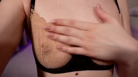 meowwmee online show from April 4, 2026, 11:29 am