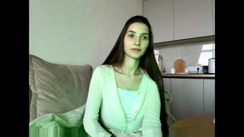 Snapshot of meralynn chatting on April 19, 2026, 4:28 pm LEVA online show from April 19, 2026, 4:28 pm