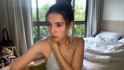 Snapshot of meralynn chatting on June 7, 2026, 11:14 am LEVA online show from June 7, 2026, 11:14 am