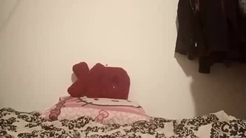 mercedesmakesyoucum6999 online show from February 2, 2026, 10:25 am