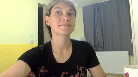 Snapshot of merciylove chatting on September 21, 2025, 3:13 pm Miss Helena online show from September 21, 2025, 3:13 pm