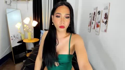 Snapshot of mereselaurelts chatting on October 11, 2025, 8:18 pm MereseLaurelTS online show from October 11, 2025, 8:18 pm