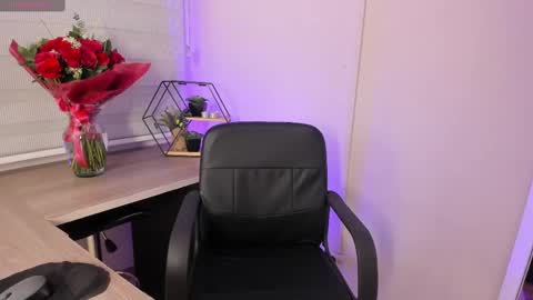 Merida  online show from February 15, 2025, 12:43 pm