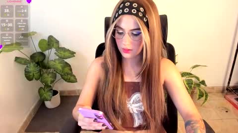 laura 3 i am independent model online show from October 23, 2025, 2:11 am