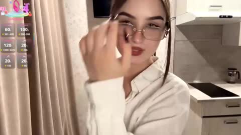 Rina online show from October 31, 2025, 6:09 pm