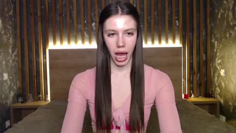 Snapshot of merry_sweets chatting on February 3, 2025, 8:35 pm Emilia online show from February 3, 2025, 8:35 pm