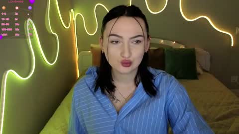 Snapshot of merrydearr chatting on April 16, 2026, 12:00 am Merry online show from April 16, 2026, 12:00 am