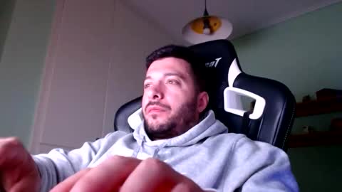 Snapshot of metalic18 chatting on October 12, 2025, 6:07 pm FunnyTimeHere online show from October 12, 2025, 6:07 pm