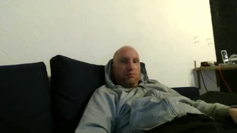 metaller123456 online show from March 26, 2026, 6:46 pm