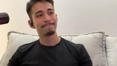 mettew22cm online show from December 22, 2025, 4:42 am