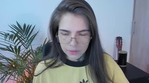 Snapshot of meurief chatting on February 3, 2026, 2:33 pm Meurif online show from February 3, 2026, 2:33 pm