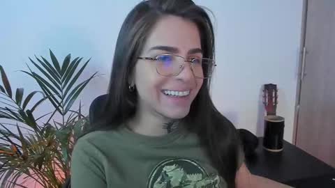 Snapshot of meurief chatting on February 4, 2026, 12:22 pm Meurif online show from February 4, 2026, 12:22 pm