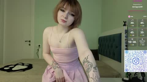 Snapshot of mevis_li chatting on April 19, 2026, 10:01 pm Mavis online show from April 19, 2026, 10:01 pm
