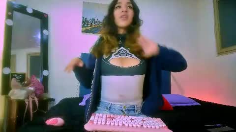 Snapshot of mew_alix chatting on June 18, 2026, 8:13 pm mew_alix online show from June 18, 2026, 8:13 pm