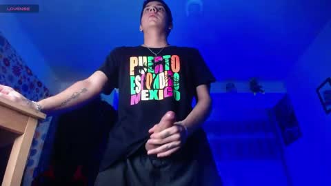 Snapshot of mexican_cum chatting on June 5, 2026, 1:23 am Jhon online show from June 5, 2026, 1:23 am