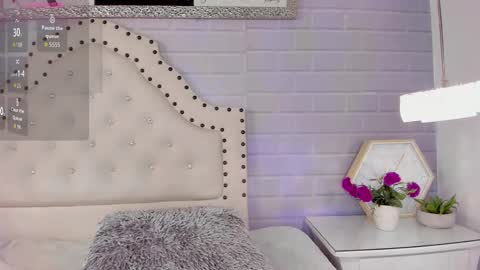  Mey Cute   online show from September 25, 2025, 12:09 pm