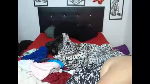 mhia1972 online show from October 21, 2025, 9:59 pm