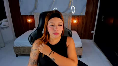 Violett online show from April 18, 2026, 8:09 pm