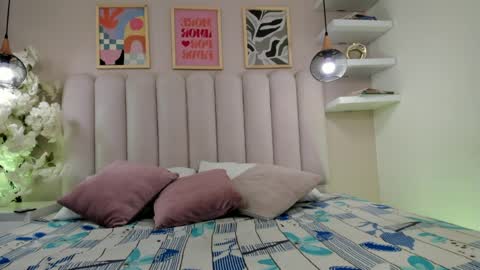 mia__bailey_ online show from April 2, 2026, 3:04 am