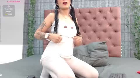 Snapshot of mia__coluccy chatting on March 8, 2025, 3:28 am Mia online show from March 8, 2025, 3:28 am